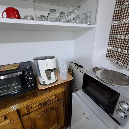 Nr 6 Apartment *